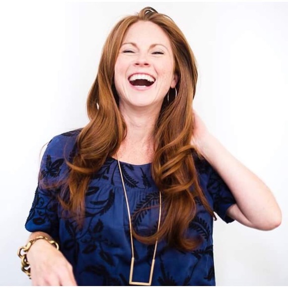 Meet your Posher - Picture 3 of 7